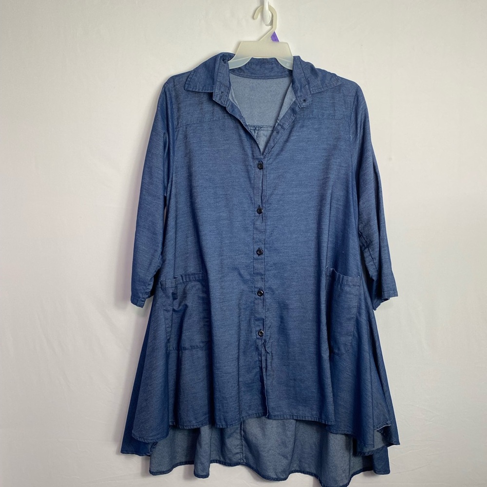 Casual Blue Button-Up Tunic with Pockets